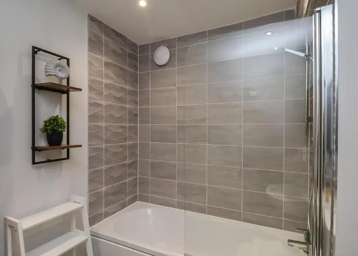 Coastguards View Nyaraló Whitby